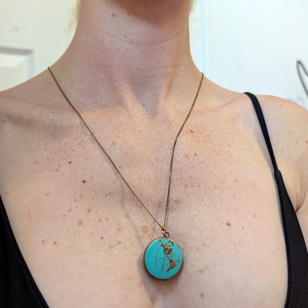 Antique Brass Globe Locket 🌎 - Picture 7 of 7